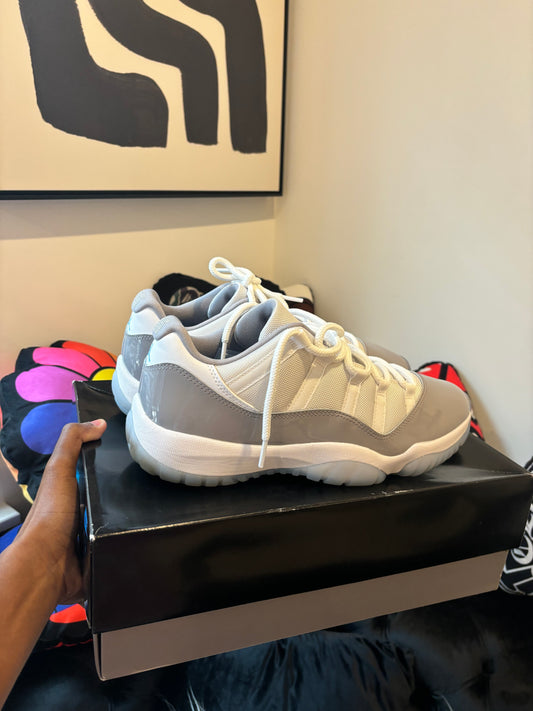 Jordan 11 low Cement Grey