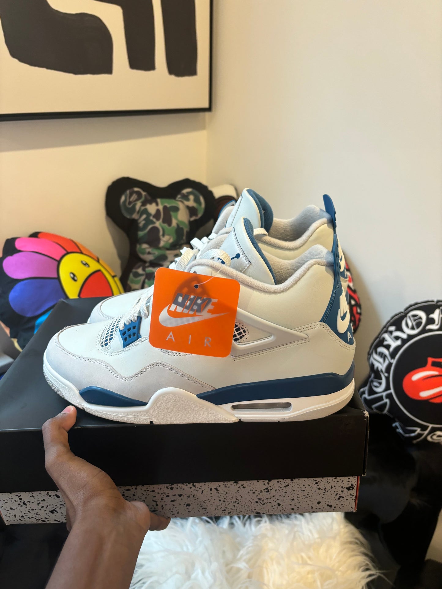 Jordan 4 Military Blue