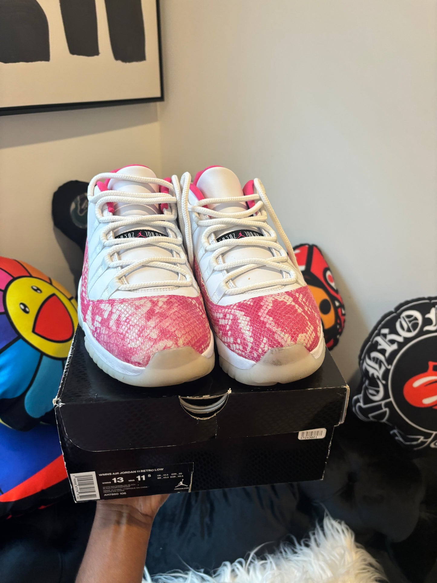 Jordan 11 low pink snakeskin WMNS